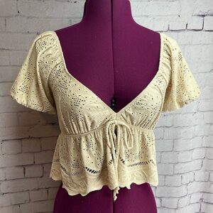 Urban Romantics size medium eyelet babydoll top cream
